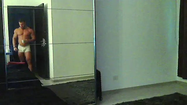 Snapshot of muscularkevin chatting on January 13, 2026, 2:10 pm muscularkevin online show from January 13, 2026, 2:10 pm