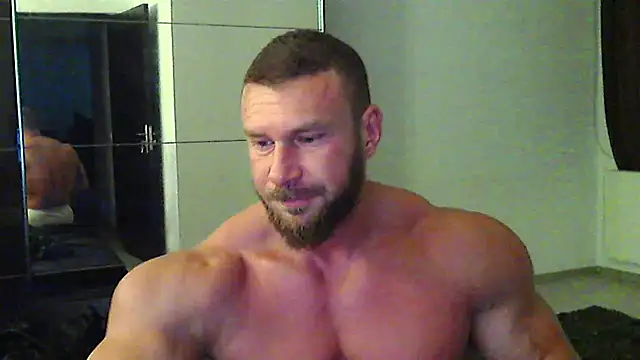 muscularkevin online show from May 26, 2026, 3:26 am
