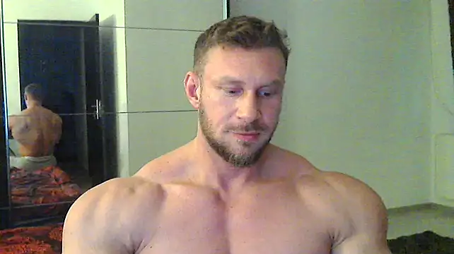 Snapshot of muscularkevin chatting on December 19, 2024, 2:13 pm muscularkevin online show from December 19, 2024, 2:13 pm