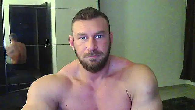 Snapshot of muscularkevin chatting on February 24, 2026, 4:24 am muscularkevin online show from February 24, 2026, 4:24 am