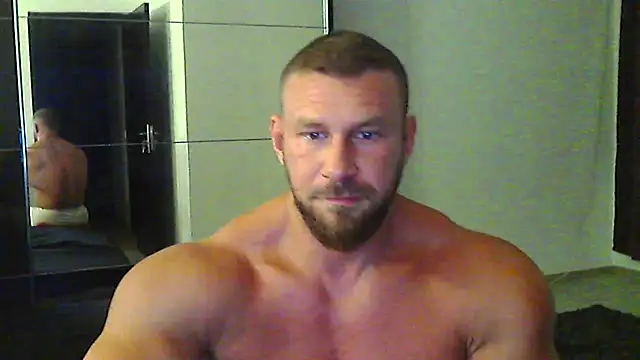 muscularkevin online show from July 2, 2026, 6:14 pm