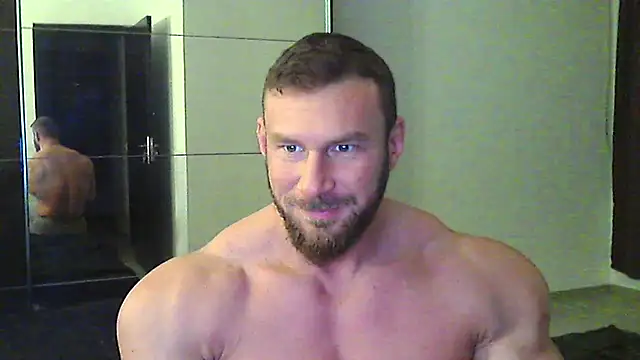 Snapshot of muscularkevin chatting on January 19, 2026, 4:27 am muscularkevin online show from January 19, 2026, 4:27 am