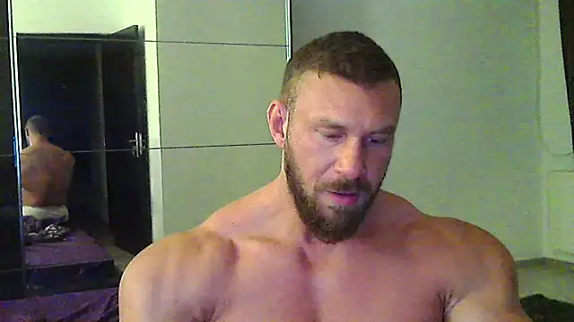 muscularkevin online show from May 9, 2026, 3:32 am