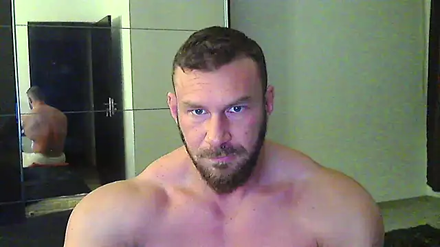 Snapshot of muscularkevin chatting on February 28, 2026, 4:23 am muscularkevin online show from February 28, 2026, 4:23 am