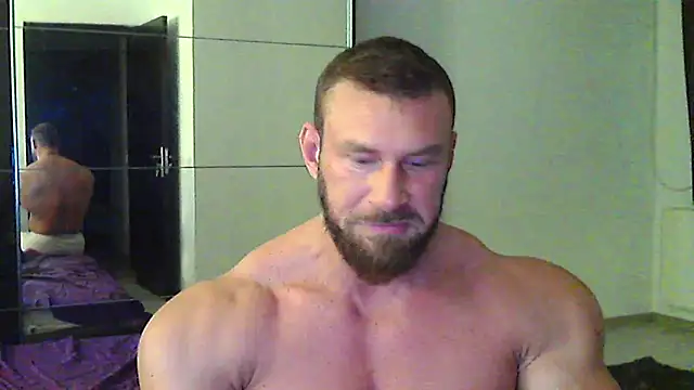 muscularkevin online show from May 14, 2026, 3:47 am