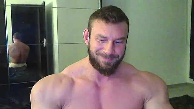 Snapshot of muscularkevin chatting on February 19, 2026, 4:42 am muscularkevin online show from February 19, 2026, 4:42 am