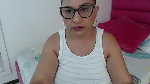 Snapshot of Katha_Marck chatting on May 14, 2026, 12:24 pm Katha Marck online show from May 14, 2026, 12:24 pm
