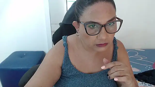 Snapshot of Katha_Marck chatting on May 2, 2026, 5:51 pm Katha Marck online show from May 2, 2026, 5:51 pm