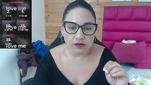 Katha Marck online show from March 22, 2025, 2:58 pm