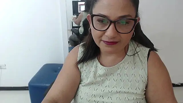 Snapshot of Katha_Marck chatting on April 22, 2026, 12:34 pm Katha Marck online show from April 22, 2026, 12:34 pm