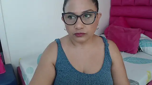 Snapshot of Katha_Marck chatting on May 13, 2026, 12:34 pm Katha Marck online show from May 13, 2026, 12:34 pm