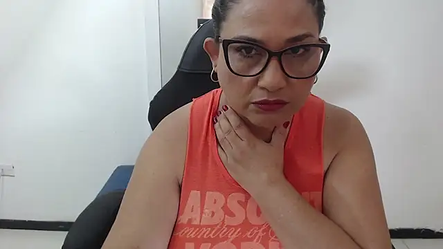 Snapshot of Katha_Marck chatting on April 8, 2026, 12:39 pm Katha Marck online show from April 8, 2026, 12:39 pm