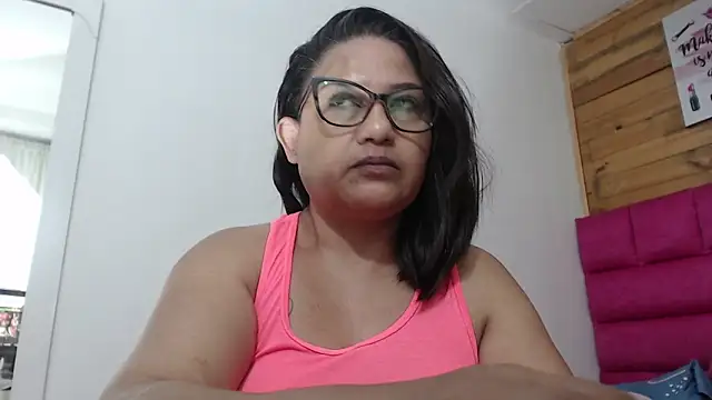 Snapshot of Katha_Marck chatting on May 3, 2026, 10:42 am Katha Marck online show from May 3, 2026, 10:42 am