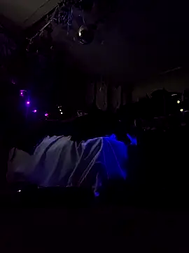 Snapshot of Hotredheadandtoungelasher chatting on November 16, 2025, 11:26 am Hotredheadandtoungelasher online show from November 16, 2025, 11:26 am