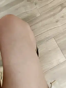 Snapshot of TBgril chatting on January 13, 2026, 10:52 am TBgril online show from January 13, 2026, 10:52 am