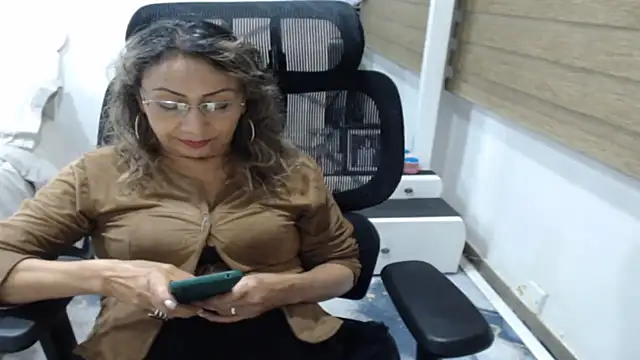 jesy hot online show from May 7, 2026, 11:30 pm