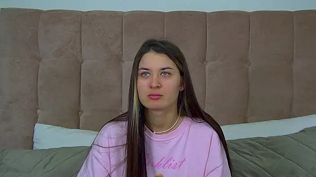 Snapshot of RachelSimpson chatting on February 24, 2026, 6:20 pm RachelSimpson online show from February 24, 2026, 6:20 pm