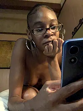 Snapshot of Jasmine_FullsShine chatting on October 1, 2025, 3:33 am Jasmine FullsShine online show from October 1, 2025, 3:33 am