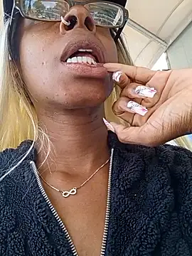 Jasmine FullsShine online show from April 11, 2026, 10:02 pm