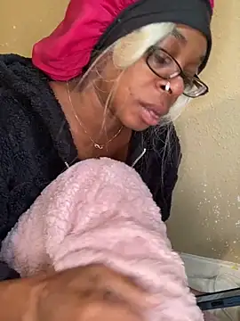 Snapshot of Jasmine_FullsShine chatting on April 20, 2026, 2:51 pm Jasmine FullsShine online show from April 20, 2026, 2:51 pm
