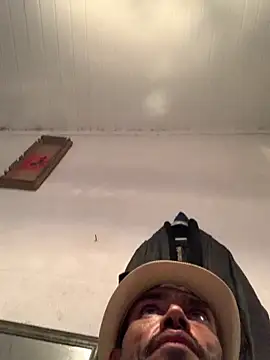 Snapshot of raphadoors19 chatting on February 22, 2026, 8:17 am raphadoors19 online show from February 22, 2026, 8:17 am