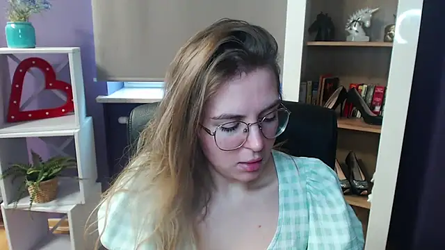 Snapshot of Zoey_Erotic chatting on February 19, 2025, 8:55 am Zoey Erotic online show from February 19, 2025, 8:55 am