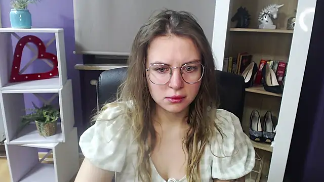 Snapshot of Zoey_Erotic chatting on February 18, 2025, 5:31 am Zoey Erotic online show from February 18, 2025, 5:31 am
