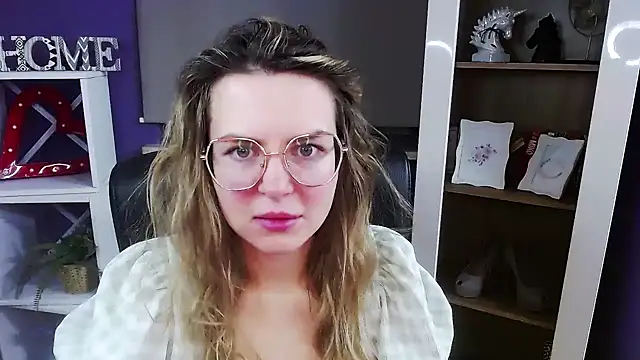 Snapshot of Zoey_Erotic chatting on January 7, 2026, 5:34 am Zoey Erotic online show from January 7, 2026, 5:34 am