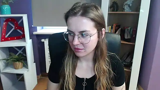 Snapshot of Zoey_Erotic chatting on February 21, 2025, 10:50 am Zoey Erotic online show from February 21, 2025, 10:50 am