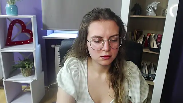 Snapshot of Zoey_Erotic chatting on February 18, 2025, 11:44 am Zoey Erotic online show from February 18, 2025, 11:44 am