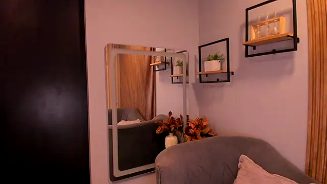 Sariitaa  online show from November 12, 2025, 3:27 pm