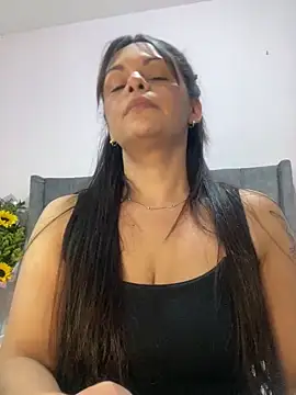 Snapshot of Kataliina chatting on March 20, 2025, 2:51 am Kataliina online show from March 20, 2025, 2:51 am