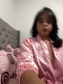 Snapshot of Kataliina chatting on July 2, 2026, 12:11 am Kataliina online show from July 2, 2026, 12:11 am