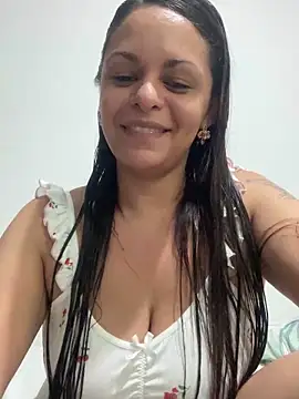 Snapshot of Kataliina chatting on March 3, 2025, 9:05 pm Kataliina online show from March 3, 2025, 9:05 pm