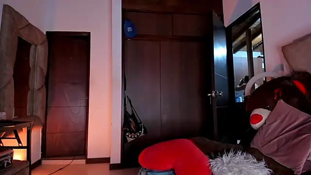 Snapshot of GiselReyes chatting on September 23, 2025, 11:12 pm GiselReyes online show from September 23, 2025, 11:12 pm