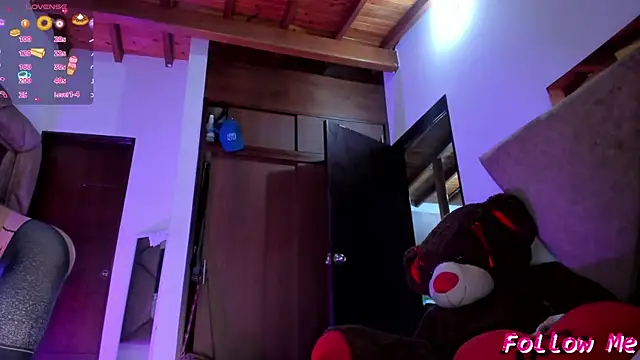 Snapshot of GiselReyes chatting on October 23, 2025, 2:43 am GiselReyes online show from October 23, 2025, 2:43 am