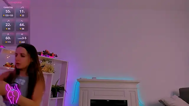 Alice in the  Wonderland online show from February 5, 2025, 1:11 pm