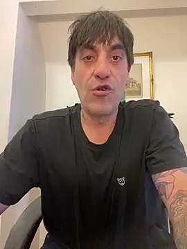 Snapshot of Elnonoykeila77 chatting on March 29, 2026, 5:14 pm Elnonoykeila77 online show from March 29, 2026, 5:14 pm