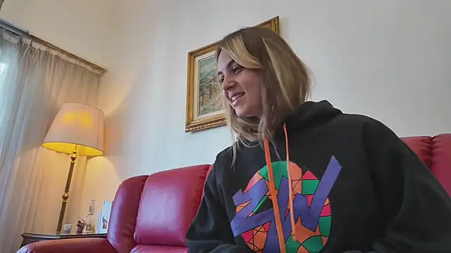 Snapshot of Elnonoykeila77 chatting on April 4, 2026, 5:52 pm Elnonoykeila77 online show from April 4, 2026, 5:52 pm