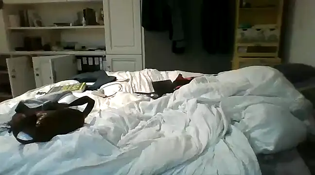 Snapshot of MmaxX004 chatting on February 22, 2025, 7:34 am MmaxX004 online show from February 22, 2025, 7:34 am