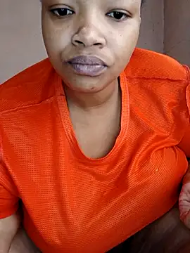 Snapshot of iamSunflower900 chatting on April 16, 2026, 7:53 am iamSunflower900 online show from April 16, 2026, 7:53 am