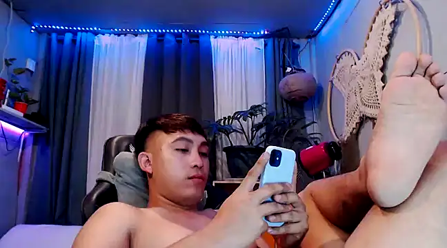 Snapshot of princeJayX chatting on February 5, 2025, 1:22 pm princeJayX online show from February 5, 2025, 1:22 pm