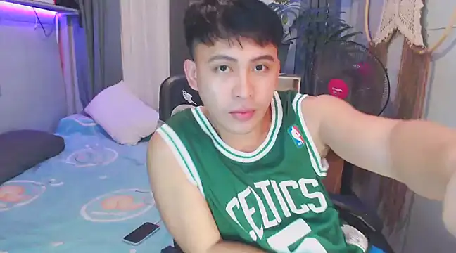 Snapshot of princeJayX chatting on February 11, 2025, 10:47 am princeJayX online show from February 11, 2025, 10:47 am