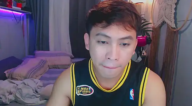 Snapshot of princeJayX chatting on February 3, 2025, 5:56 pm princeJayX online show from February 3, 2025, 5:56 pm