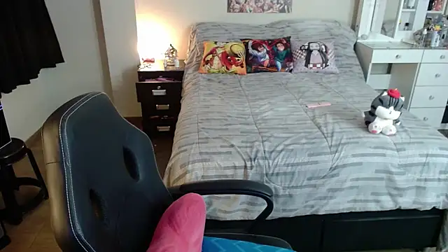 kittykat18x online show from October 28, 2025, 1:17 am