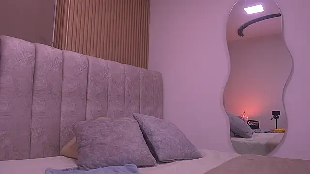 Snapshot of violeta_aroca chatting on March 12, 2026, 3:12 am violeta aroca online show from March 12, 2026, 3:12 am