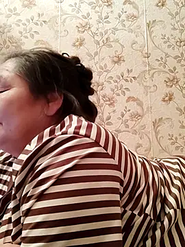 Snapshot of Zulfiya_Bruce chatting on April 2, 2026, 6:03 pm Zulfiya Bruce online show from April 2, 2026, 6:03 pm