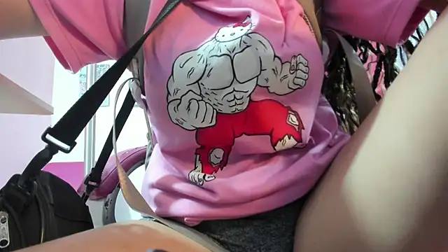 Snapshot of CAMILA--REY chatting on February 20, 2026, 11:45 am CAMILA--REY online show from February 20, 2026, 11:45 am