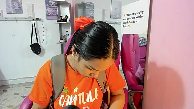 Snapshot of CAMILA--REY chatting on January 15, 2026, 11:57 am CAMILA--REY online show from January 15, 2026, 11:57 am