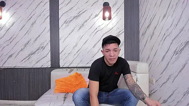 Savage Room online show from February 14, 2025, 1:29 pm
